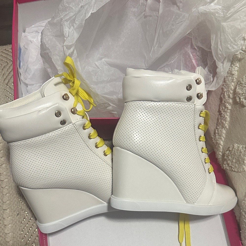 Shoe Dazzle White Wedge Sneakers with Yellow Laces - Picture 3 of 6